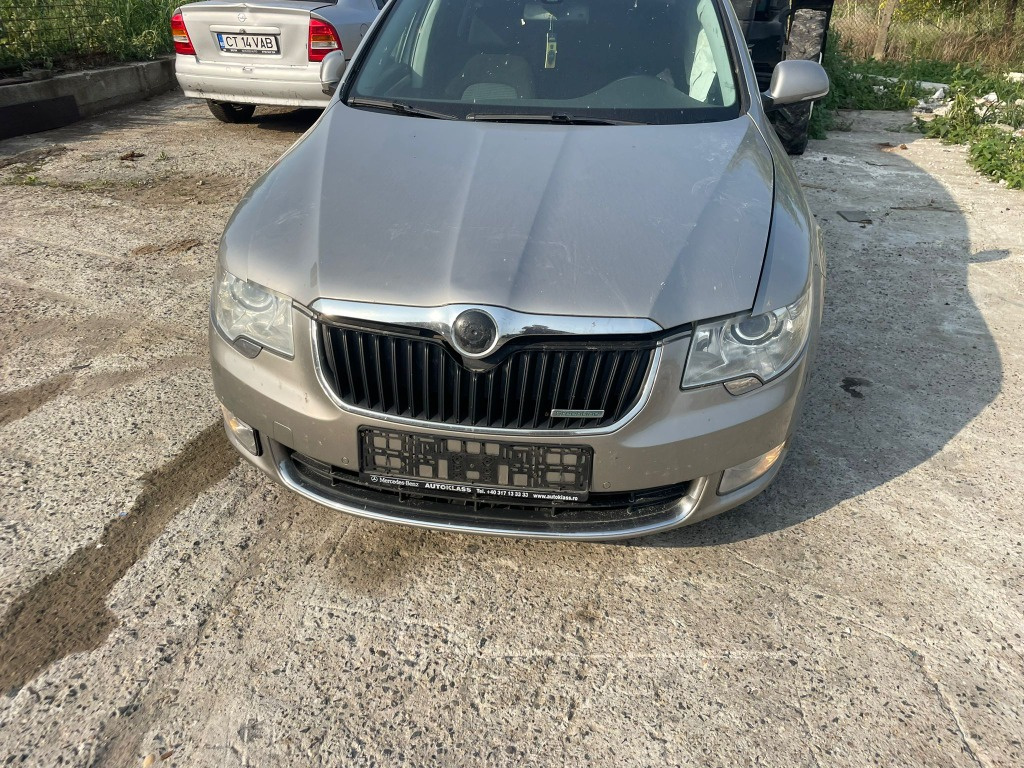 Bara fata Skoda Superb 2 2013 Break 2,0