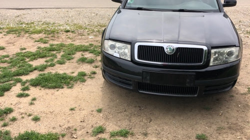 Bara fata Skoda Superb 2006 Berlina 2.5