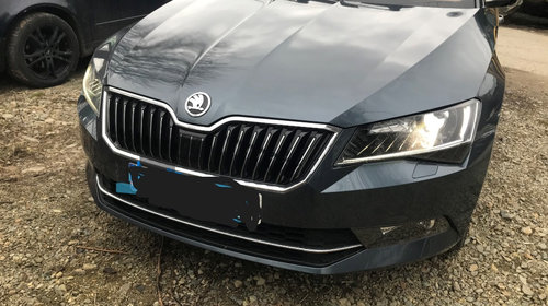 Bara fata Skoda Superb 3 cu spalatoare c