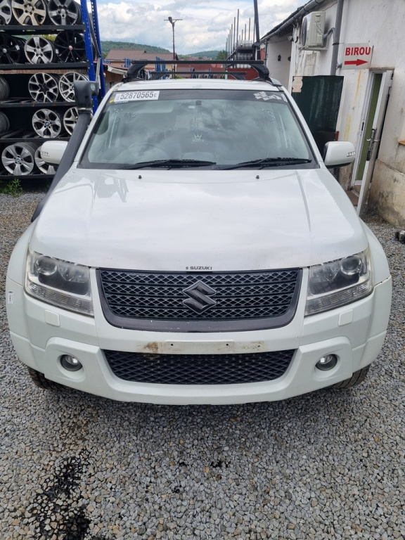 Bara fata Suzuki Grand Vitara 2006 - 2012 Alb model cu spalatoare far