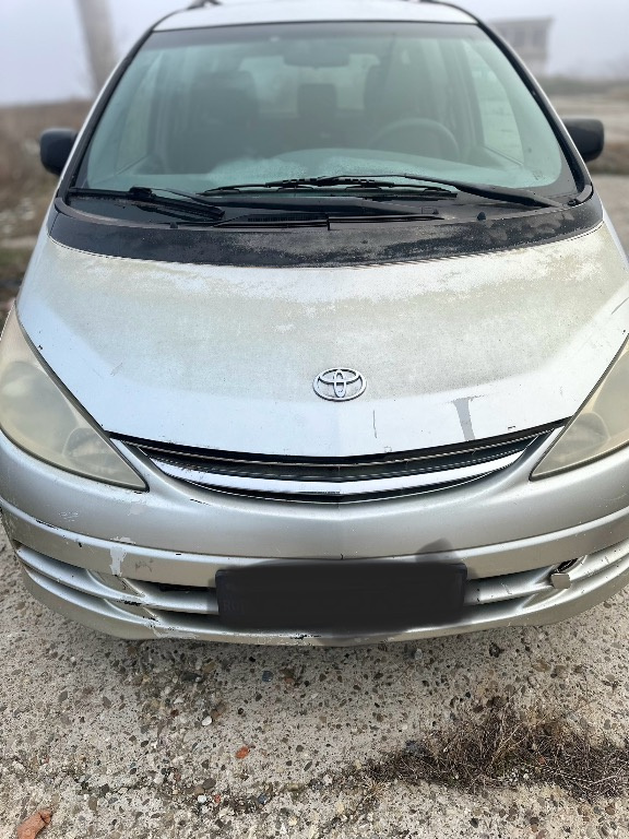 Bara fata Toyota Previa 2003 Minivan 2.0