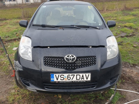 Bara fata Toyota Yaris 2007 hatchback 1.0