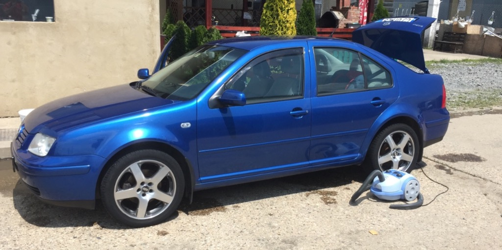 Bara fata Volkswagen Bora 2002 Sedan 1.9 TDI