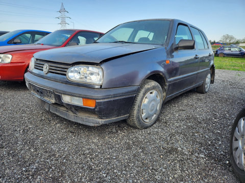 Bara fata Volkswagen Golf 3 1994 Hatchback 1.6 benzină-55kw