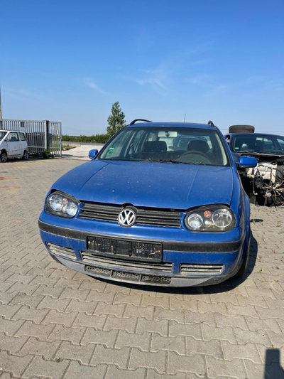 Bara fata Volkswagen Golf 4 2002 COMBI TUNING 2.0 