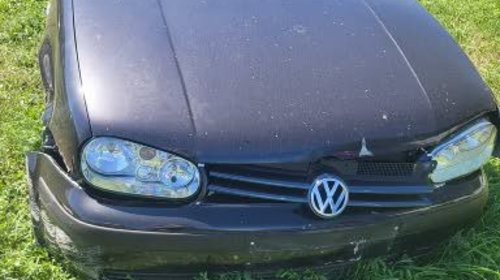 Bara fata Volkswagen Golf 4 2002 hatchba