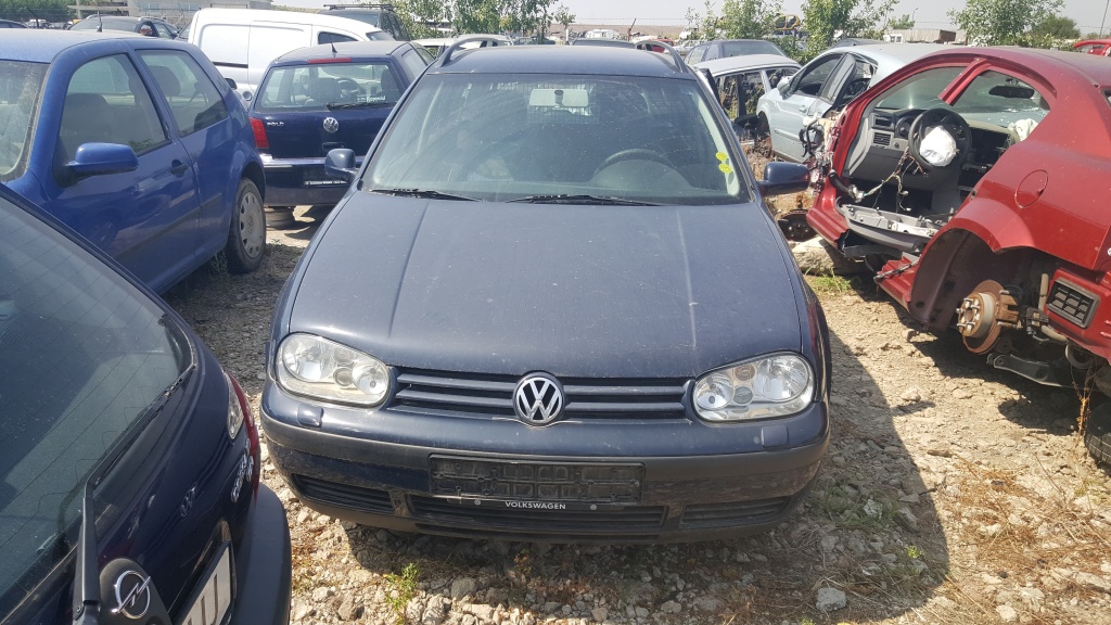 Bara fata Volkswagen Golf 4