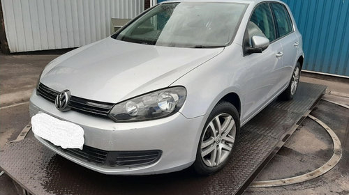 Bara fata Volkswagen Golf 6 2010 Hatchba