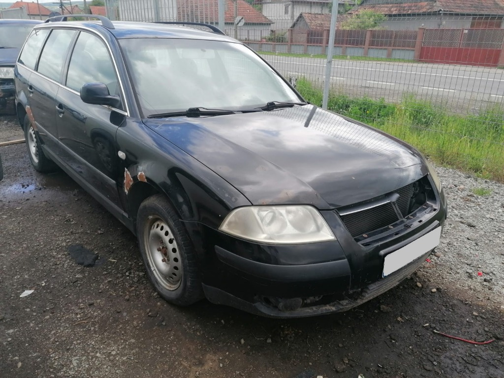 Bara fata Volkswagen Passat Variant 1.9 TDI Diesel 2002 Cod motor AVB 101CP/74KW