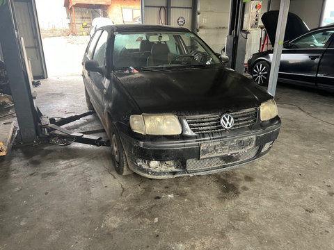 Bara fata Volkswagen Polo 6N 2001 Hatchback 1,4 mpi