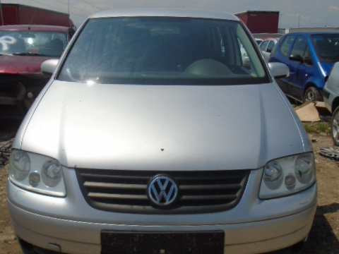 Bara fata Volkswagen Touran 2005 Hatchback 1.9