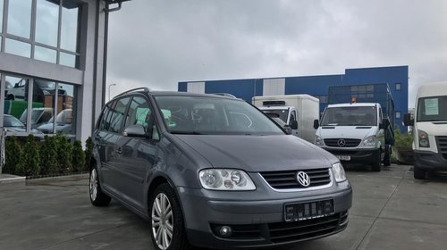 Bara fata Volkswagen Touran 2006 monovol