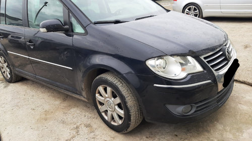 Bara fata Volkswagen Touran Sport an 200