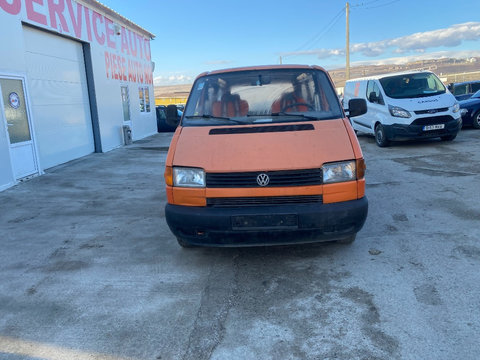 Bara fata Volkswagen TRANSPORTER 1995 duba 2400 diesel