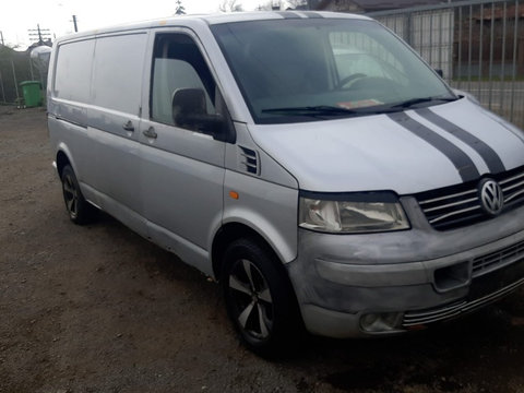 Bara fata Volkswagen Transporter V 2004 2.5 Diesel Cod motor AXD 130CP/96KW