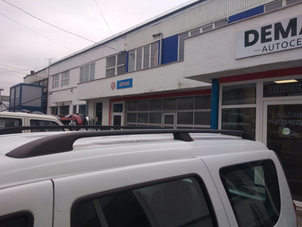 Bara longitudinala Dacia Logan 1 MCV an 2012