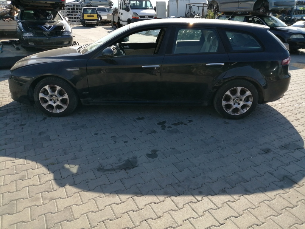 Bara spate Alfa Romeo 159 2006 SPORTWAGO