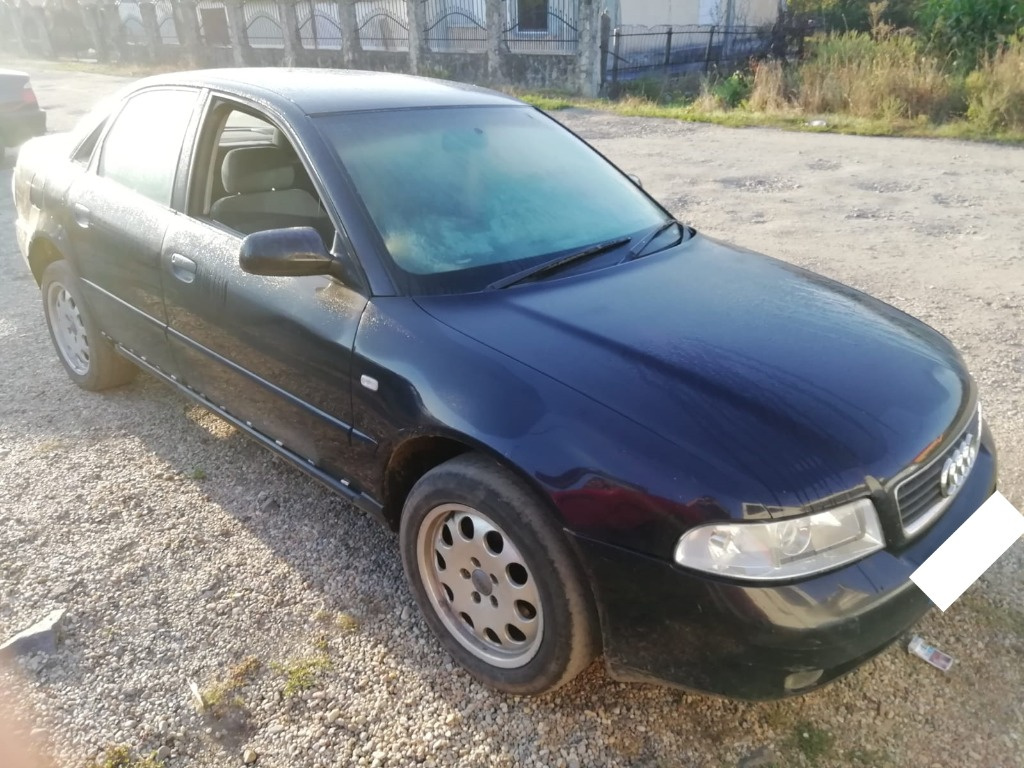 Bara spate Audi A4 B5 2000 Sedan 1.9 TDI