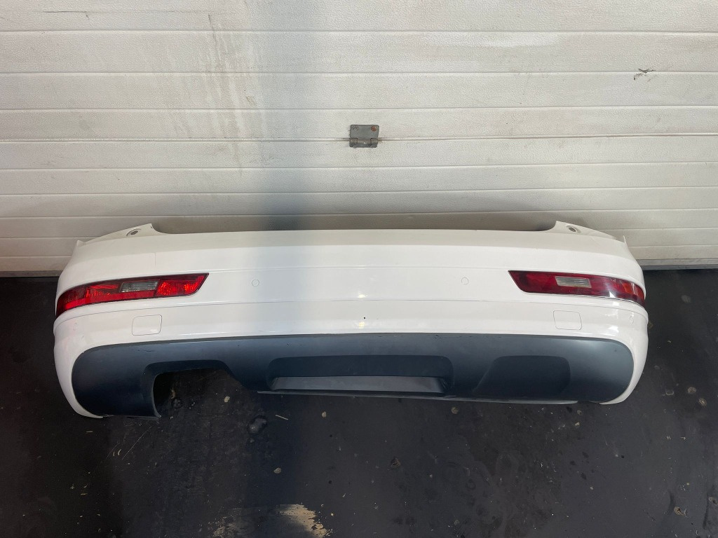 Bara Spate Audi Q3 8U