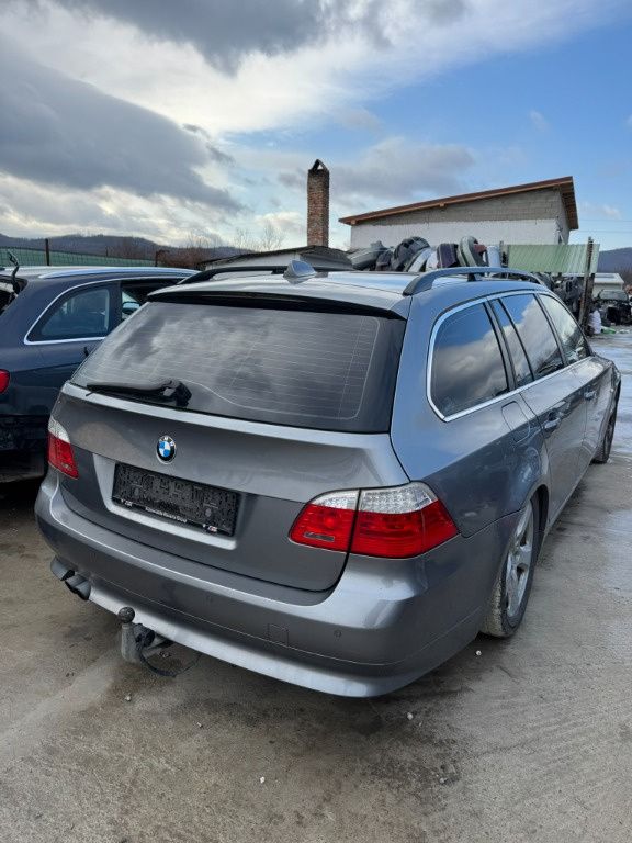Bara spate BMW 530D E60 E61 LCI Facelift cu senzori Culoare A52
