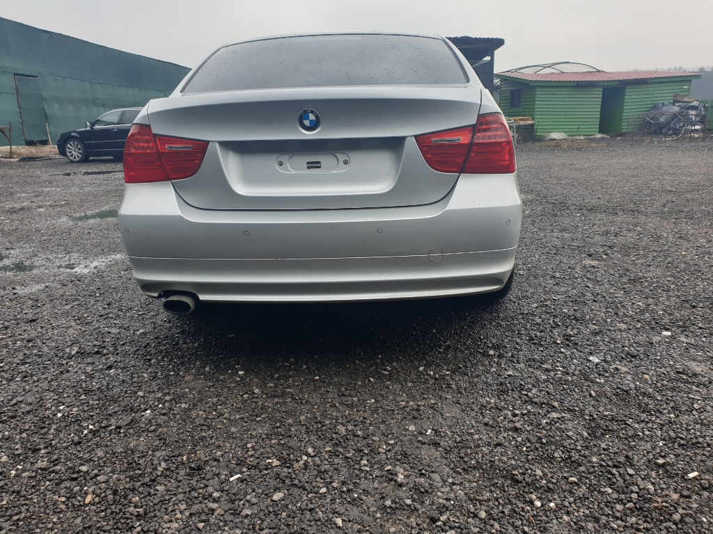 Bara spate bmw e90 facelift