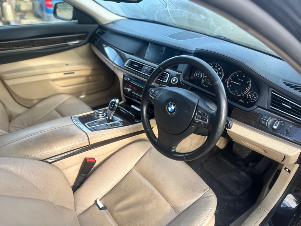 Bara spate BMW F01 2011 730D 3.0 d