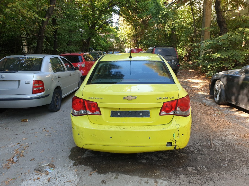 Bara spate Chevrolet Cruze 2010 Berlina 1.6 Ecotec