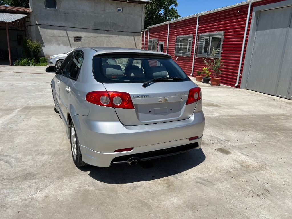 Bara Spate Chevrolet Lacetti Hatchback