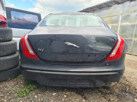 Bara spate cu gauri senzori Jaguar XJ 2013