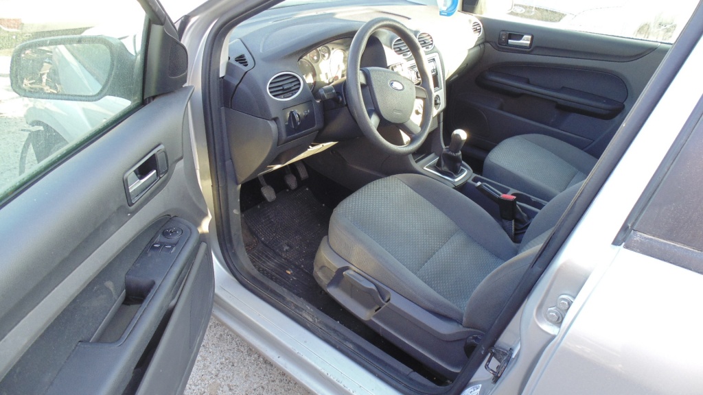 Bara spate Ford Focus 2005 Hatchback 1.8