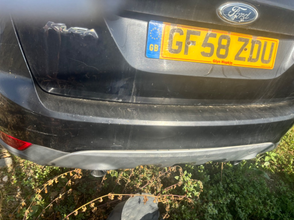 Bara spate Ford kuga SUV (2010)