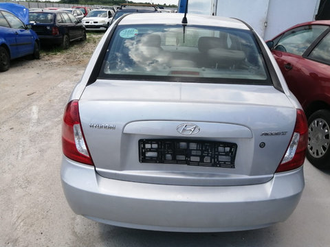 Bara spate Hyundai Accent 2006-2011