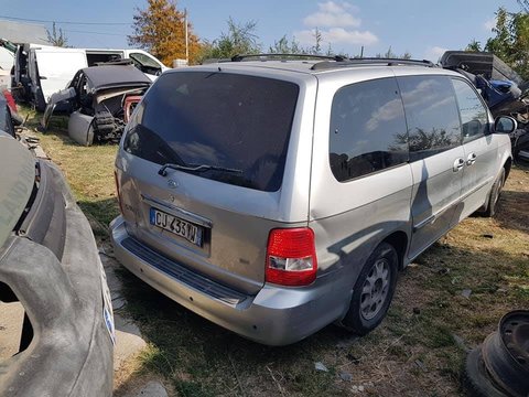 Bara spate Kia Carnival 2005 Carnival sedona. 2,9 crdi 144 hp