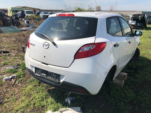 Bara spate mazda 2