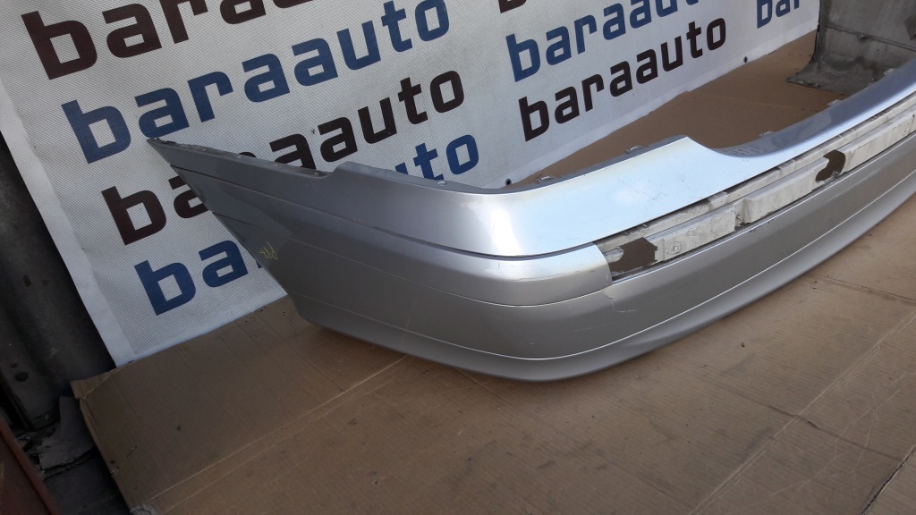 Bara spate mercedes c-class limuzina 200