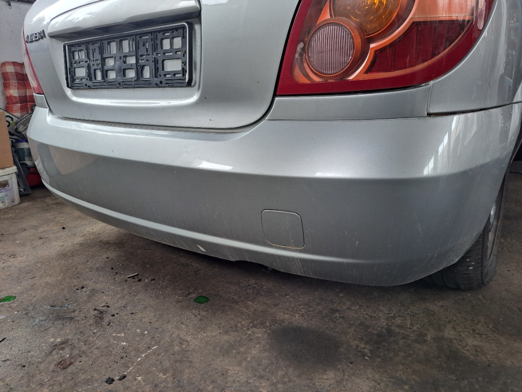 Bara spate Nissan Almera hatchback