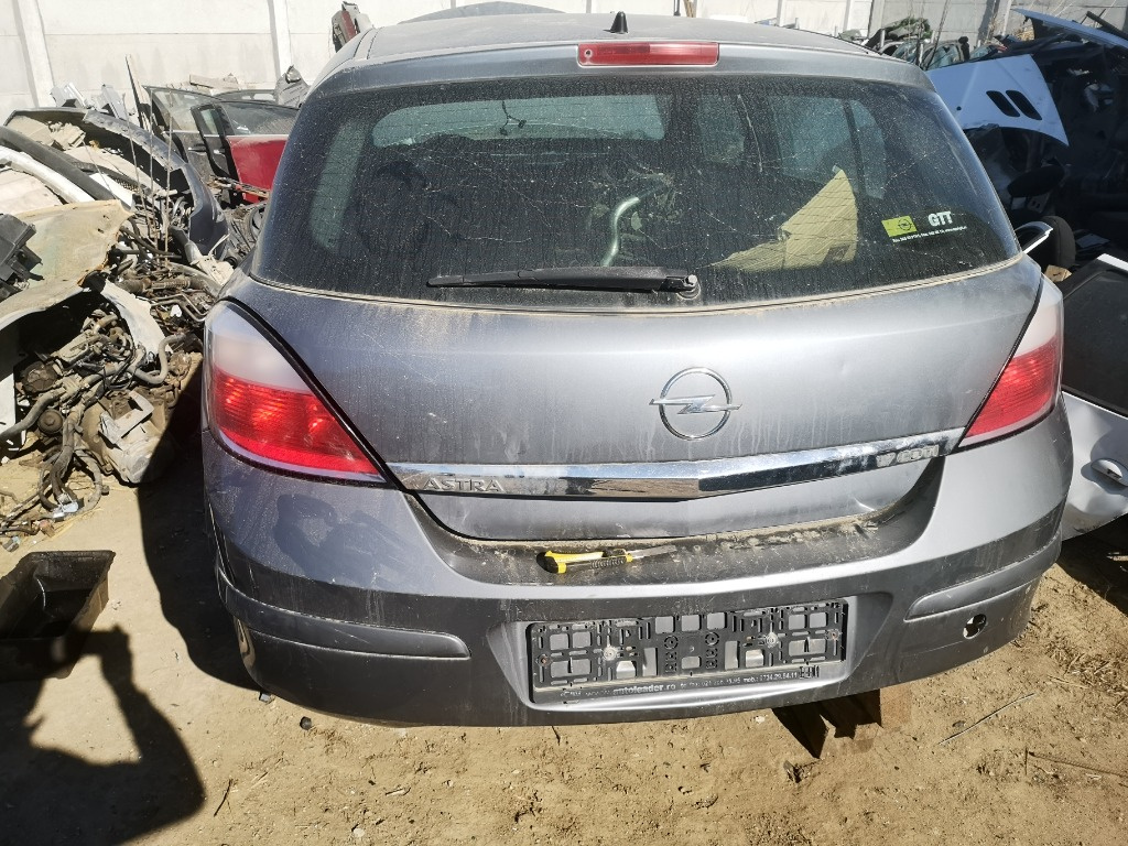 Bara spate Opel Astra H 2005 Hatchback