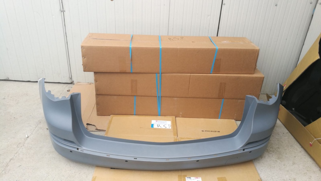 Bara spate Opel Astra J 2012- Combi, Grunduita, cu gauri senzori parcare COD 1404567