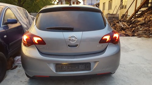 Bara Spate Opel Astra J Hatchback 2011