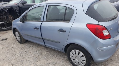 Bara spate Opel Corsa D 2009 hatchback 1