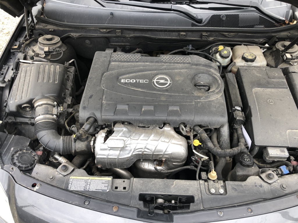 Bara spate Opel Insignia A 2010 Berlina 