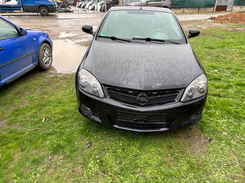 Bara spate Opel Tigra 2005 Cabrio 1.4