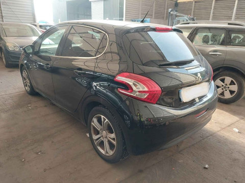 Bara spate Peugeot 208 2012 HATCHBACK 1.6 HDI