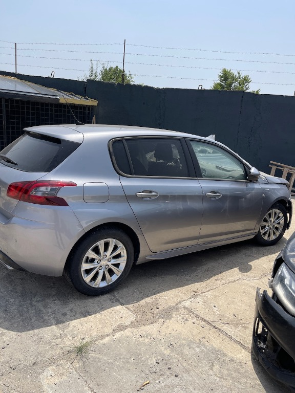 Bara spate Peugeot 308 2019 Hatchback 1.2 VTI