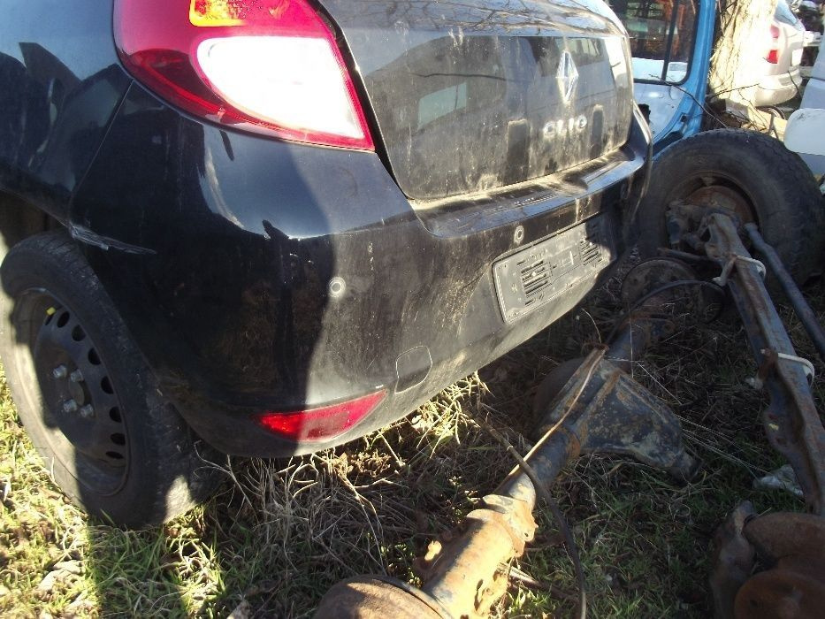 Bara spate Renault Clio 3 cu senzori parcare bara 