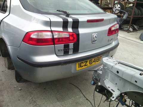 Bara Spate Renault Laguna 2