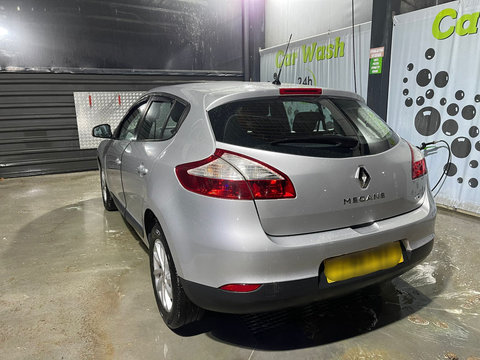 Bara spate Renault Megane 3 - 1.5 DCI 110 CP Euro 5