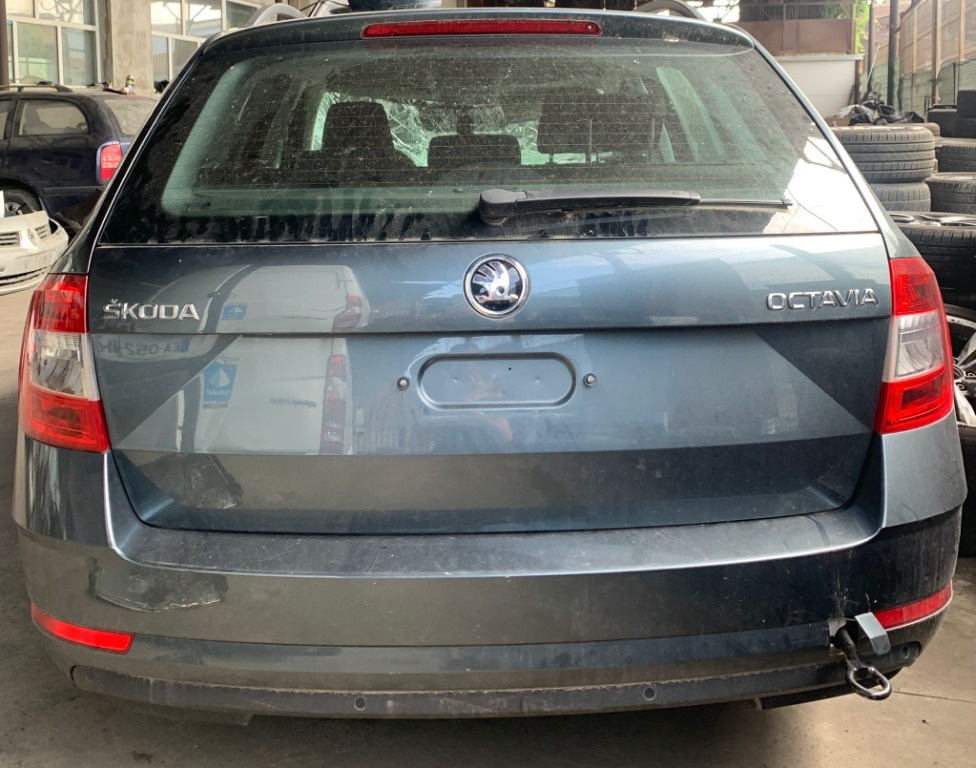 Bara spate skoda octavia 3 an 2020 euro 6 cu 4 senzori