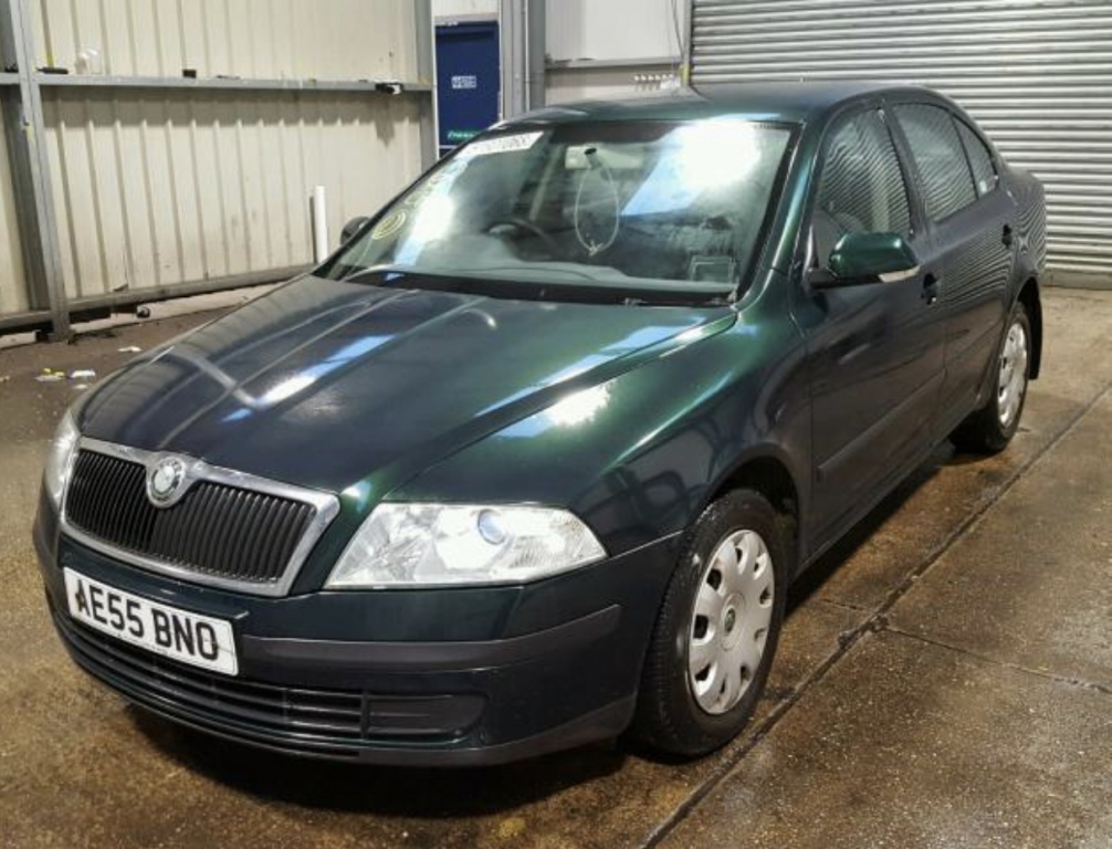 Bara spate Skoda Octavia II 2005 Hatchback 2.0 diesel
