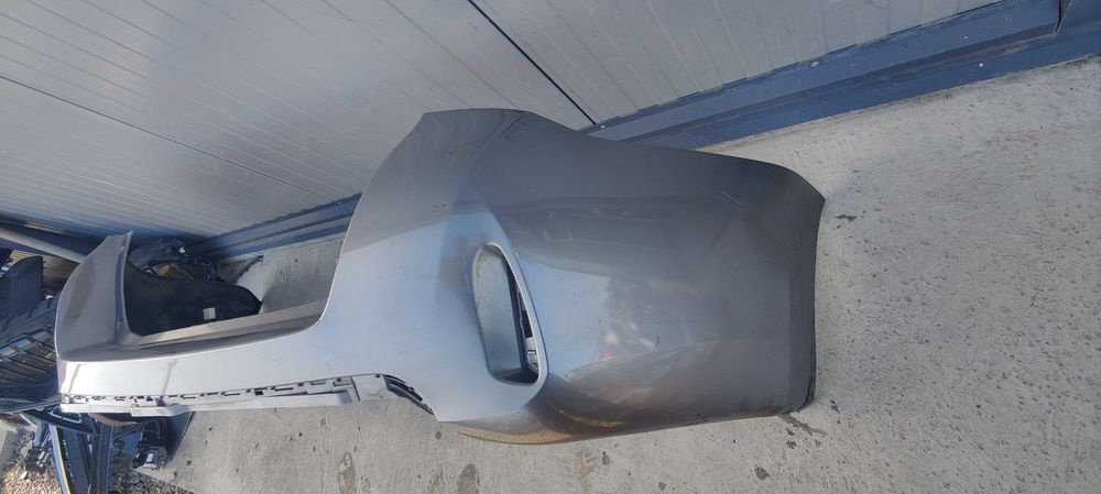 bara spate toyota auris combi 2014